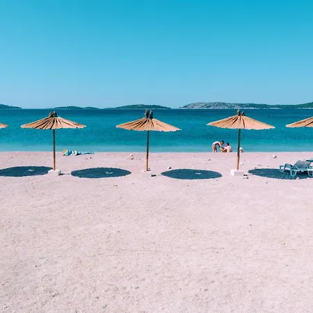 Apartment With Parking Space Brodarica, Sibenik - 6150 Brodarica (Sibenik-Knin)