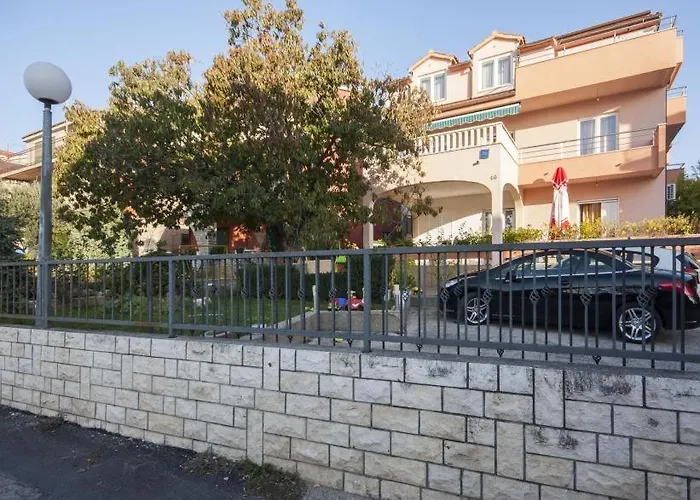 Apartament With Parking Space Brodarica, Sibenik - 6150 Brodarica (Sibenik-Knin)